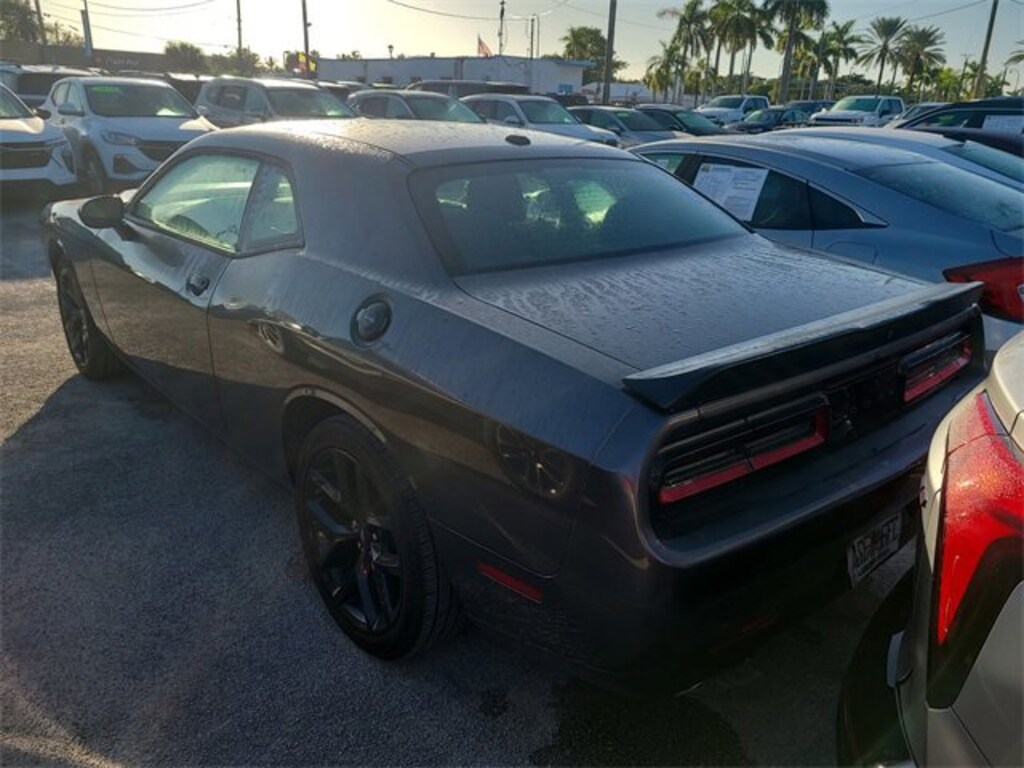 Used 2022 Dodge Challenger SXT