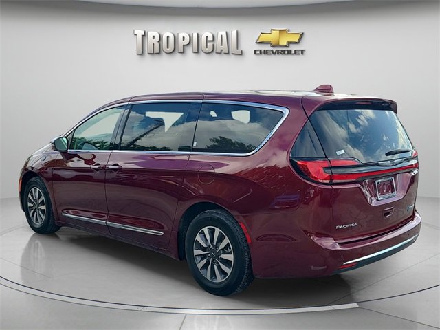 2022 Chrysler Pacifica Hybrid Limited photo 3