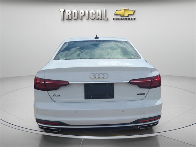 2022 Audi A4 S line Quattro Premium Plus photo 4