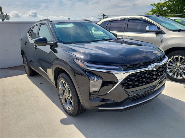 2026 Chevrolet Trax LT photo 4