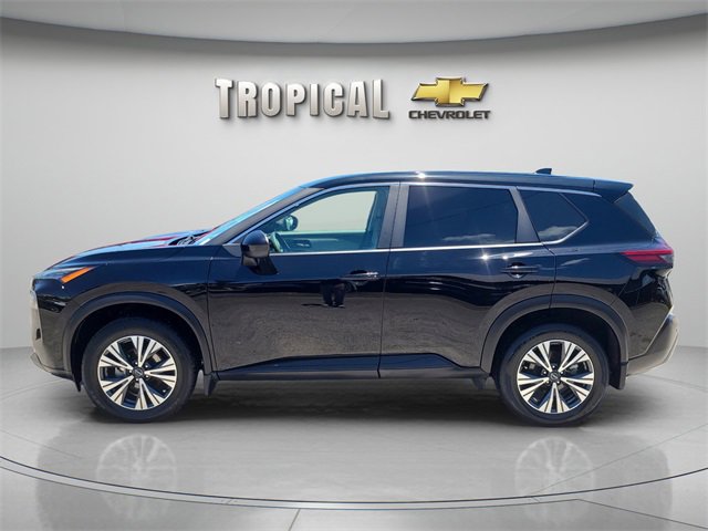2023 Nissan Rogue SV photo 2