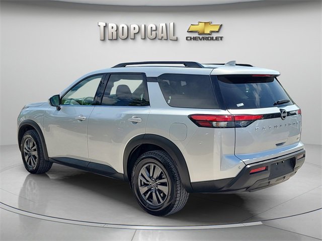 2024 Nissan Pathfinder SV photo 3