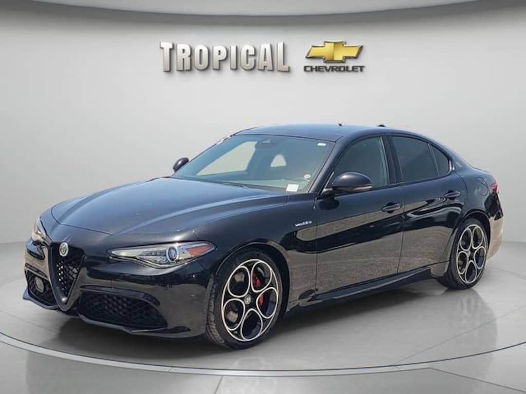 Used 2023 Alfa Romeo Giulia Veloce