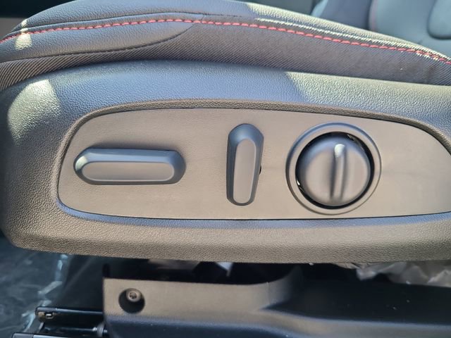 2027 Chevrolet Bolt RS - Photo 22