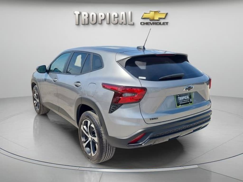 Used 2025 Chevrolet Trax 1RS SUV