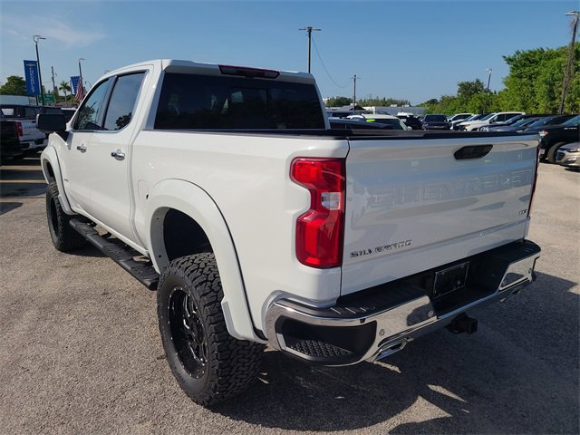 2025 Chevrolet Silverado 1500 LTZ photo 3