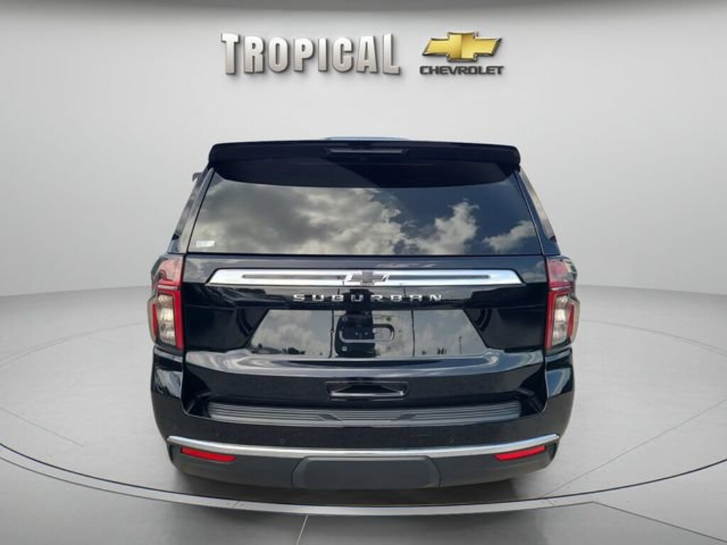 Used 2024 Chevrolet Suburban LT SUV