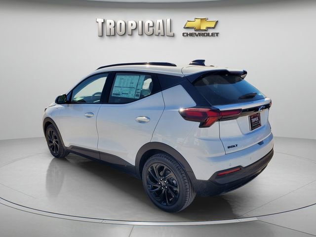 2027 Chevrolet Bolt RS - Photo 7