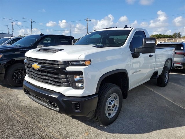 2025 Chevrolet Silverado 2500HD photo 2