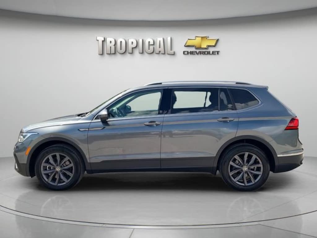 Used 2022 Volkswagen Tiguan SE