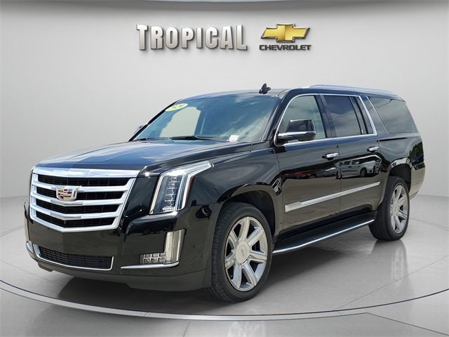 2020 Cadillac Escalade ESV Luxury's photo