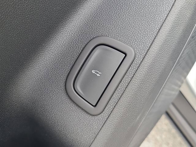 2026 Chevrolet Traverse LT - Photo 17