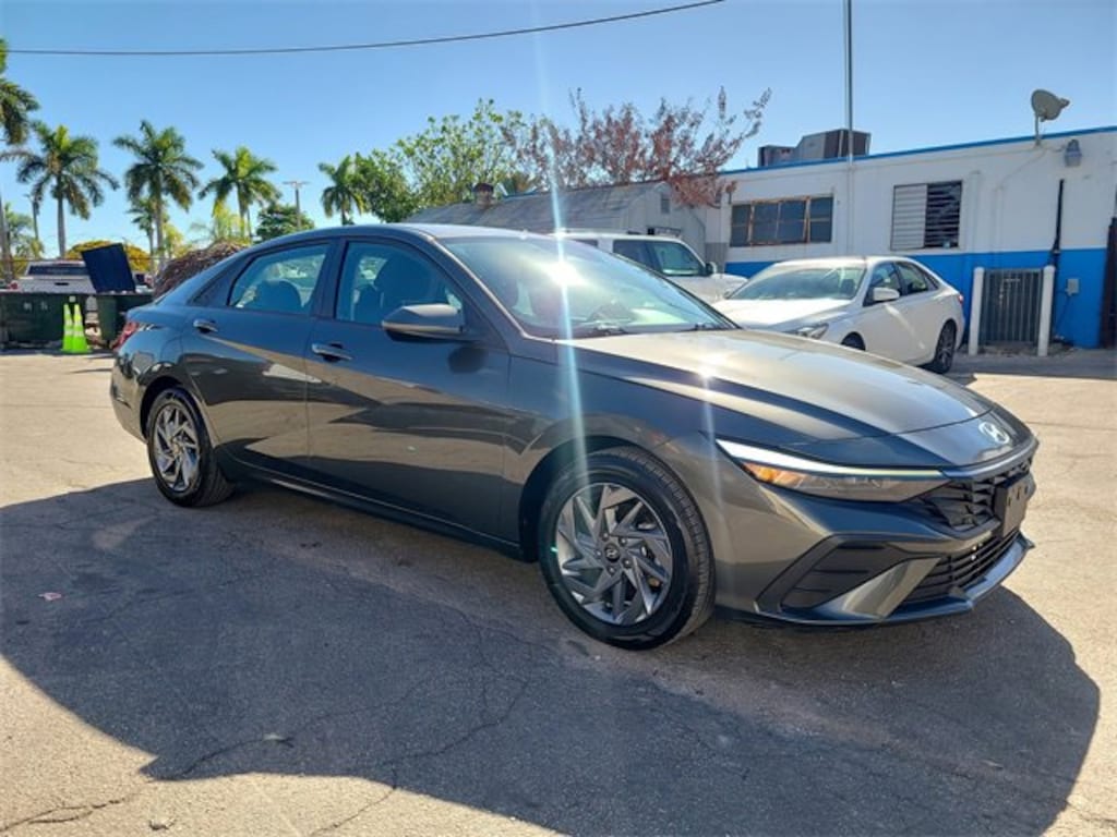 Used 2024 Hyundai Elantra SEL