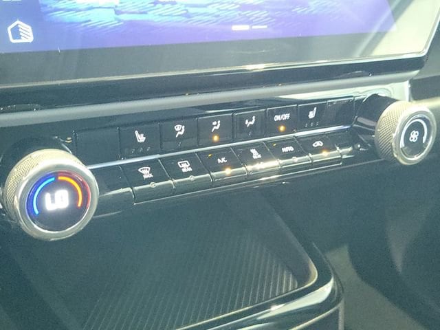 2027 Chevrolet Bolt LT - Photo 26