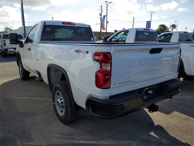 2025 Chevrolet Silverado 2500HD photo 3