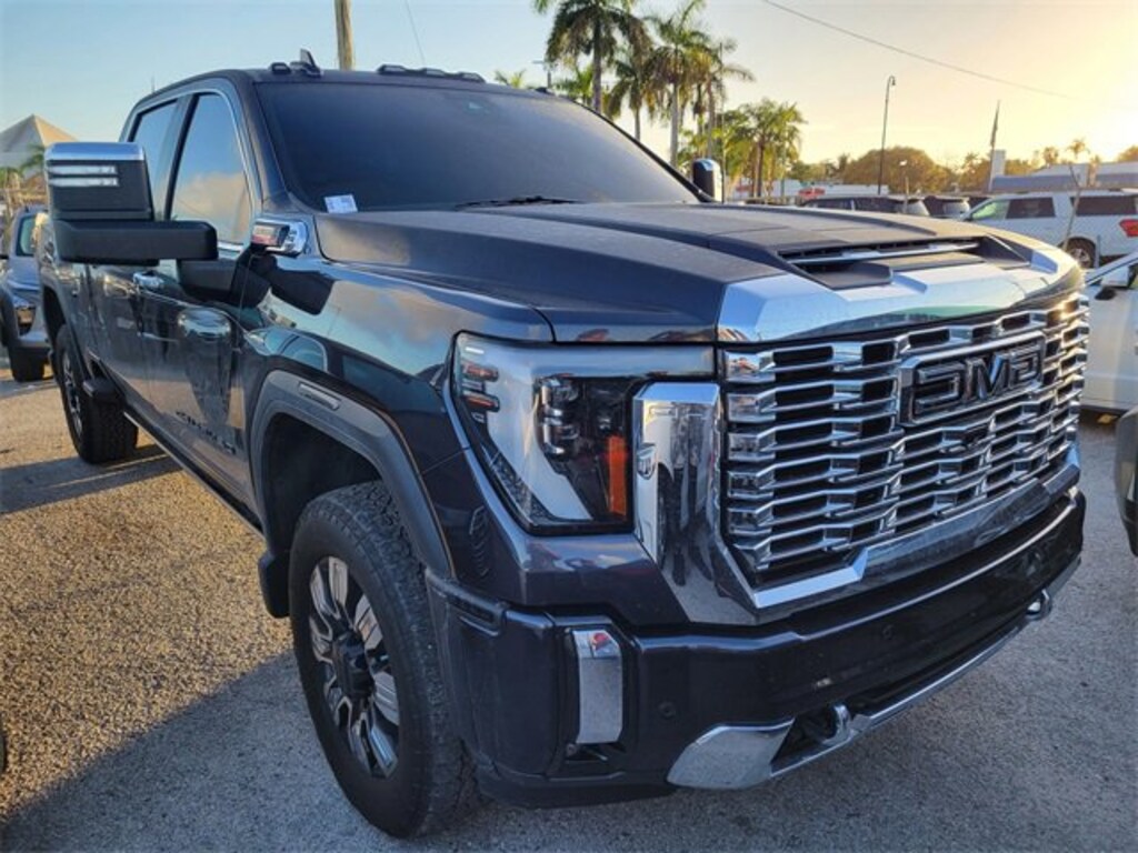 Used 2024 GMC Sierra 2500 HD Denali Truck