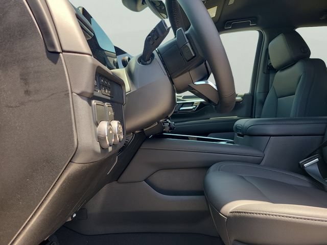 2026 Chevrolet Suburban LT - Photo 24