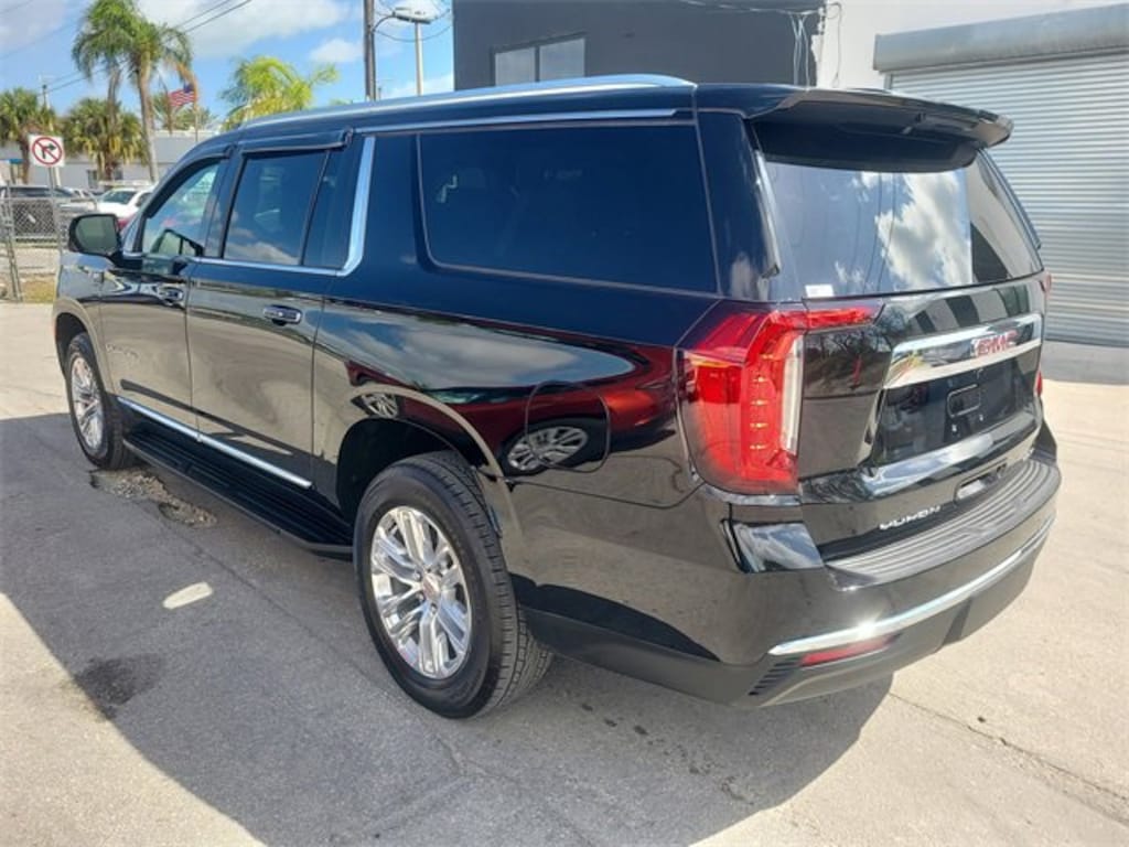 Used 2023 GMC Yukon XL SLT SUV