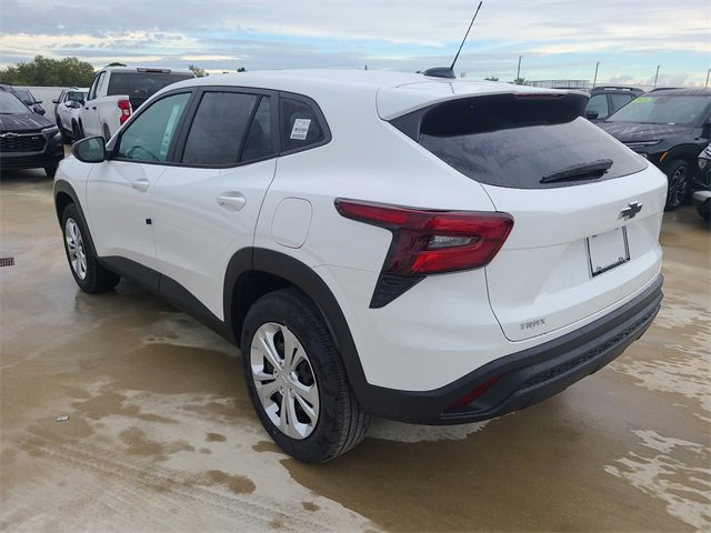 2026 Chevrolet Trax LS photo 3