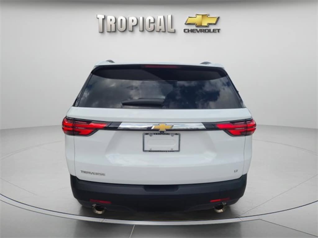 Used 2023 Chevrolet Traverse LT Cloth SUV