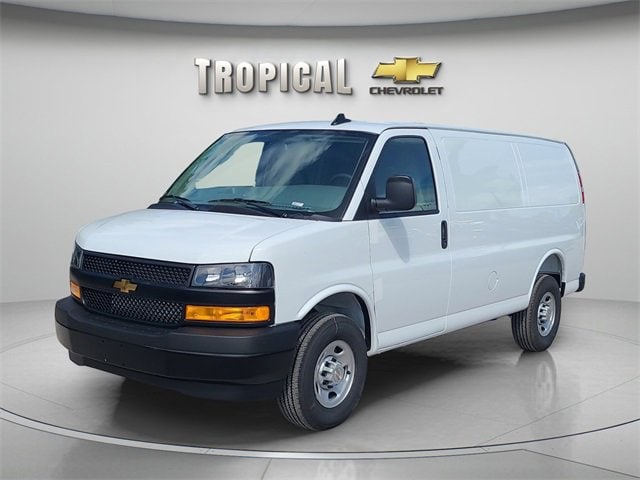 2025 Chevrolet Express Cargo Work Van's photo