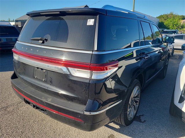 2023 Lincoln Navigator Reserve photo 3