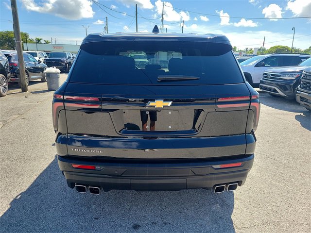 2024 Chevrolet Traverse LS photo 4