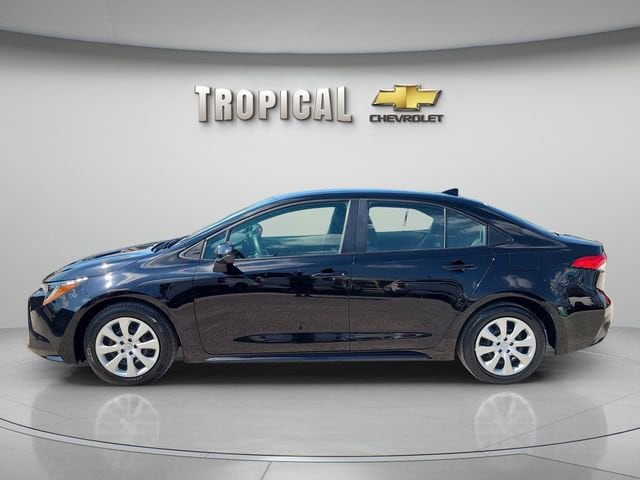 Used 2024 Toyota Corolla LE with VIN 5YFB4MDE1RP089316 for sale in Miami Shores, FL