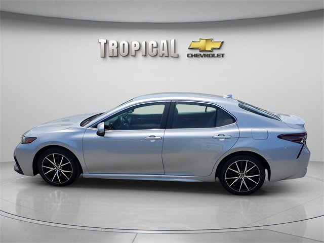 Used 2023 Toyota Camry SE with VIN 4T1G11AK9PU731462 for sale in Miami, FL
