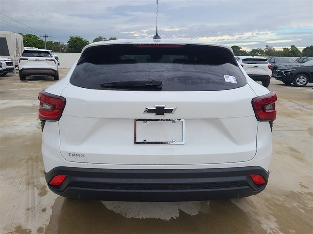 2026 Chevrolet Trax LS photo 4