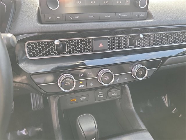 View 32