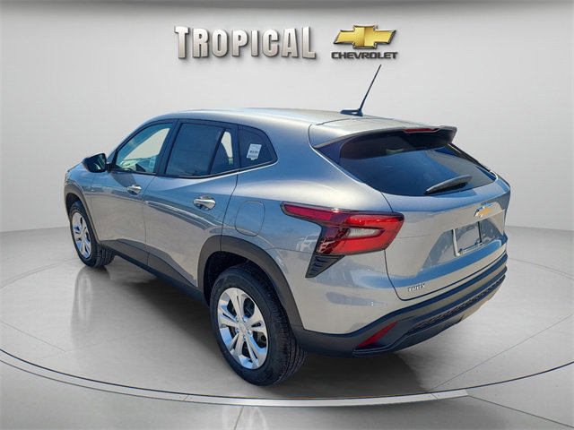 2026 Chevrolet Trax LS photo 3