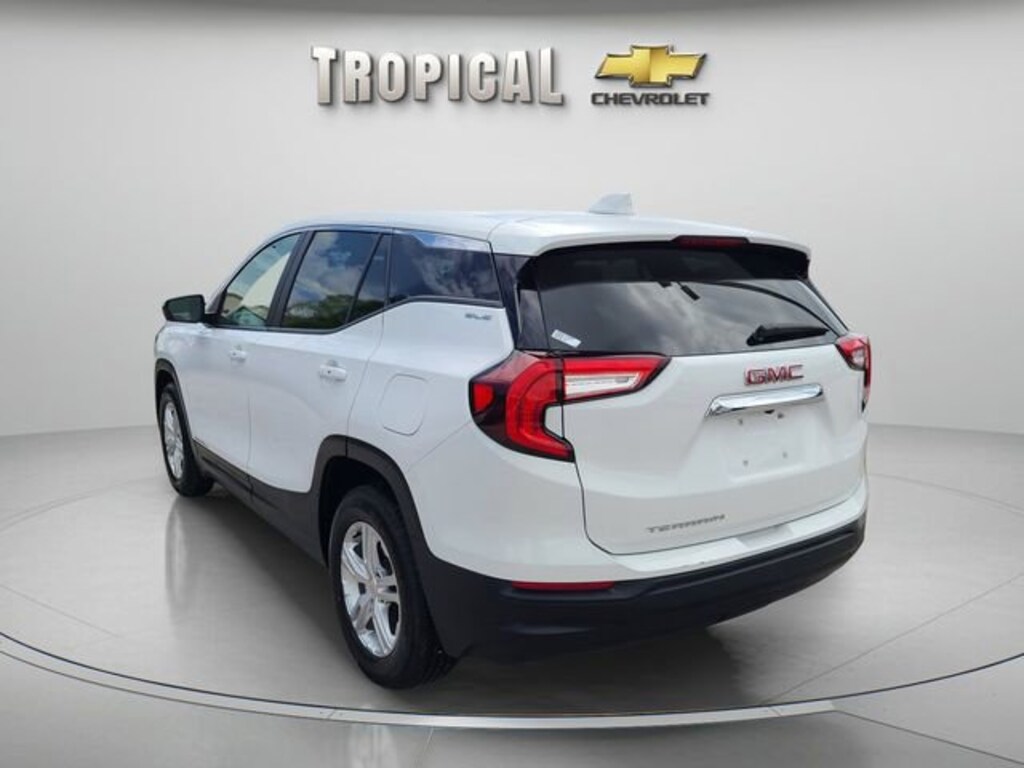 Used 2024 GMC Terrain SLE SUV