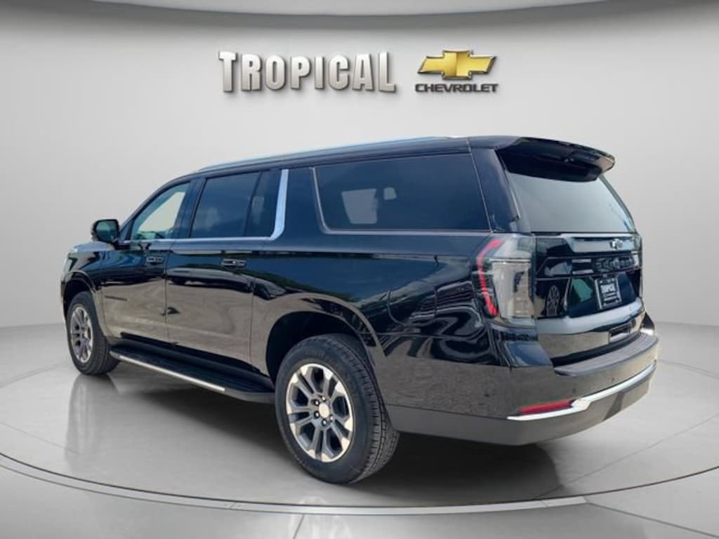 New 2026 Chevrolet Suburban LT SUV