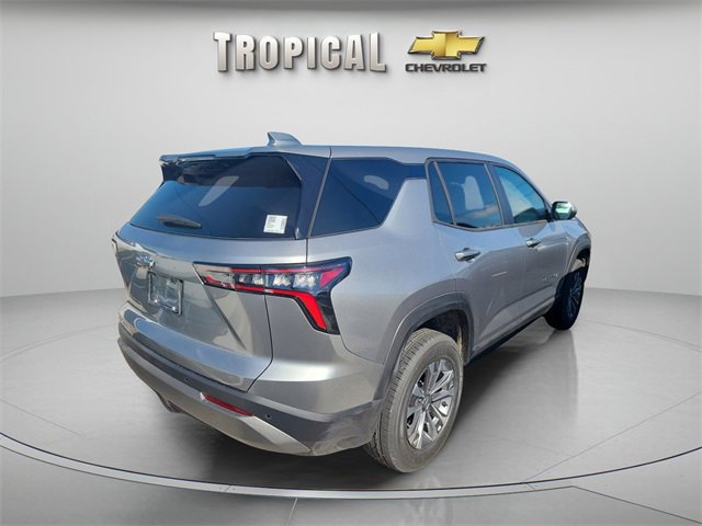 2026 Chevrolet Equinox LT photo 2