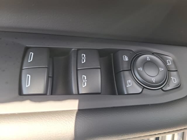 2026 Chevrolet Suburban LT - Photo 22