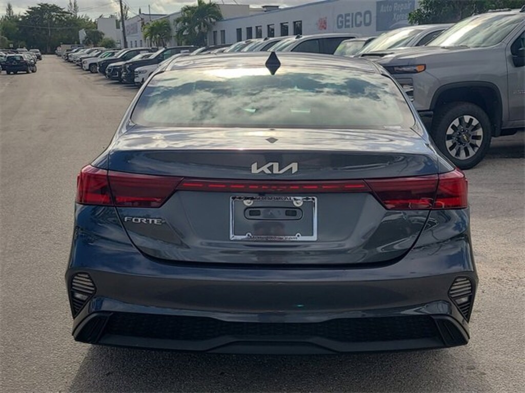 Used 2024 Kia Forte LXS