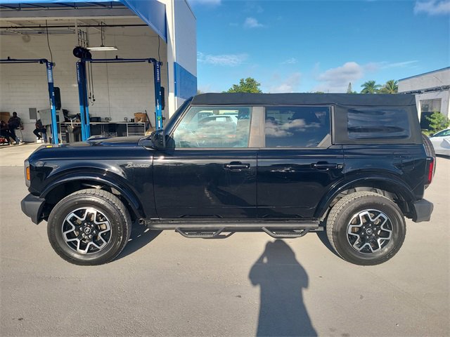 2022 Ford Bronco Base photo 2