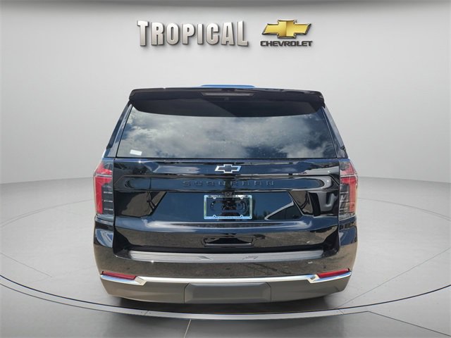 2025 Chevrolet Suburban LS photo 4