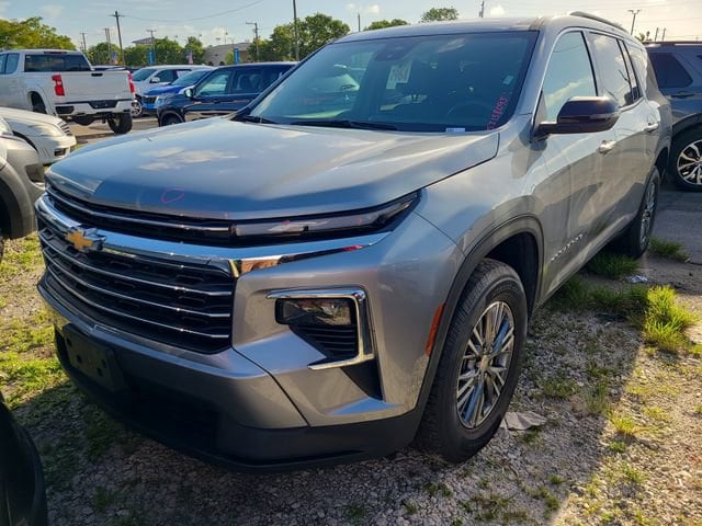 2025 Chevrolet Traverse AWD LT's photo