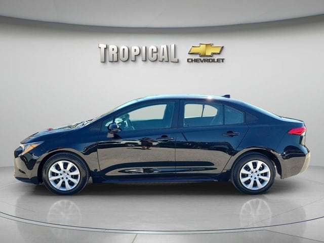 Used 2024 Toyota Corolla LE with VIN 5YFB4MDEXRP086236 for sale in Miami Shores, FL