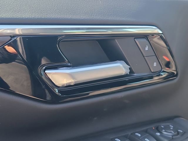 2026 Chevrolet Suburban LS - Photo 15
