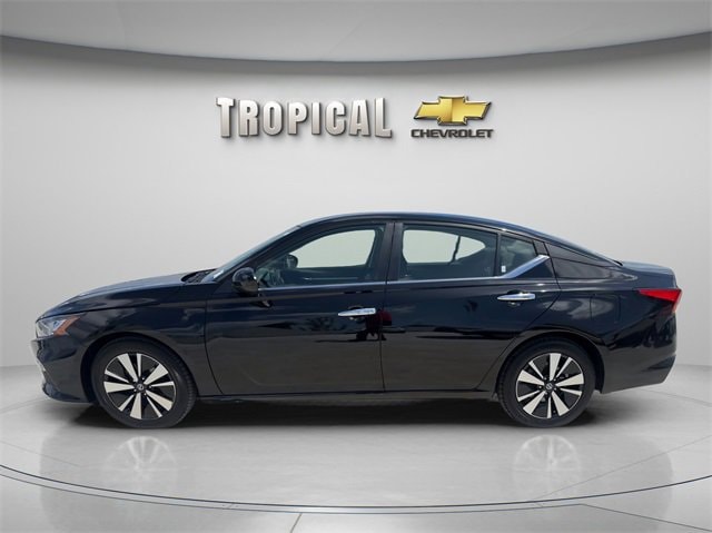 Used 2022 Nissan Altima SV with VIN 1N4BL4DV4NN398777 for sale in Miami, FL