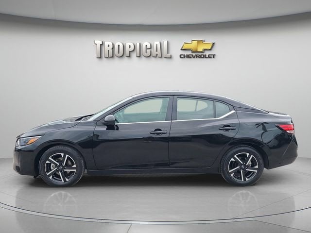 Used 2024 Nissan Sentra SV with VIN 3N1AB8CV6RY223072 for sale in Miami Shores, FL