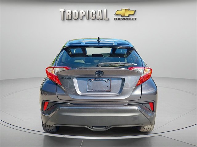 2022 Toyota C-HR XLE photo 4