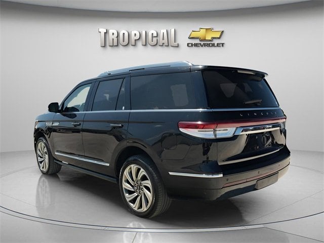 Used 2022 Lincoln Navigator Reserve with VIN 5LMJJ2KT4NEL01927 for sale in Miami, FL