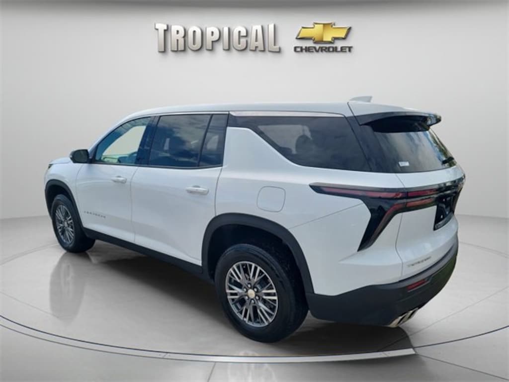 Used 2024 Chevrolet Traverse LS SUV