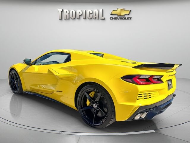 2025 Chevrolet Corvette 3LZ - Photo 3