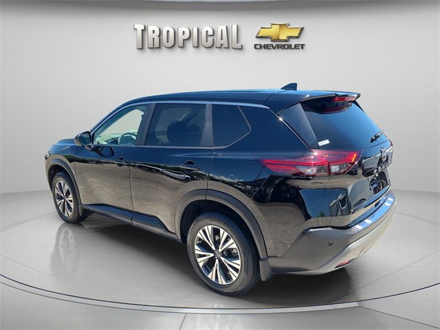 2023 Nissan Rogue SV photo 3