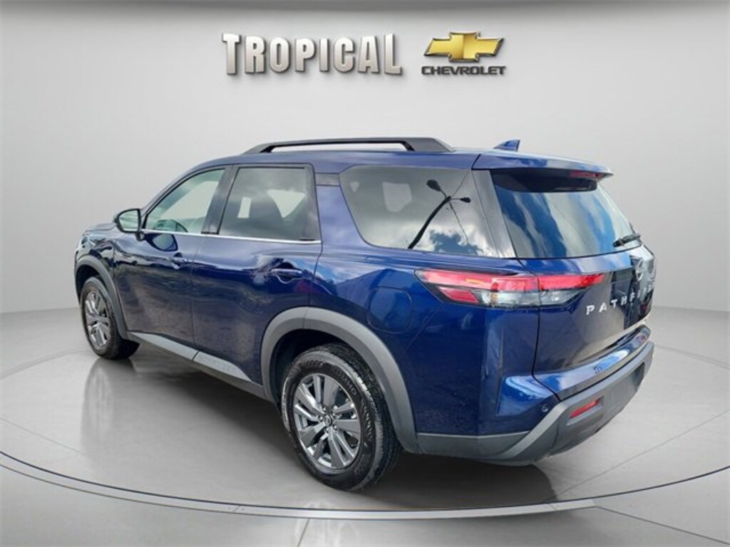 Used 2024 Nissan Pathfinder SV